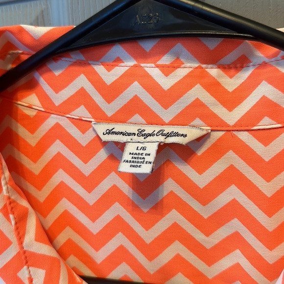 American Eagle Zig Zag Button Down - Picture 3 of 7